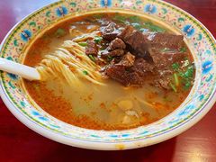 红烧牛肉面-金杨拉面王小吃面馆·牛三宝面·红烧牛肉粉