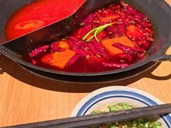 -三个四川人火锅(华联商厦店)