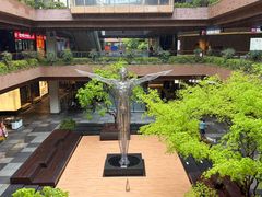 -瑞虹新天地月亮湾
