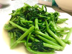 清炒时蔬-范饭椰林川湘味海鲜·椰子鸡(三亚湾椰梦长廊店)