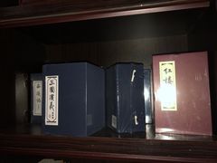 -钟书阁(松江泰晤士小镇店)