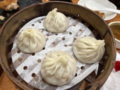 -莱莱小笼·乔艾