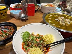 -有红鸡毛店·川菜(建设路店)