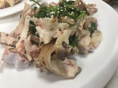 手撕盐焗猪手-广宁炭炉鸡煲·富临门饭店