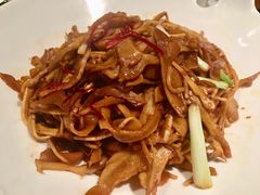 功夫脆笋煲-马仕玖煲·融合菜·酥不腻烤鸭(人大店)