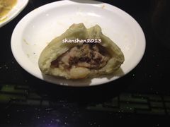 鲜虾仁肉馅包子-张包铺(关东古巷店)
