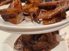 首创黑椒妙龄乳鸽-粤小馆(天安云谷店)