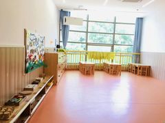 -小门牙好性格托育(北外滩中心)