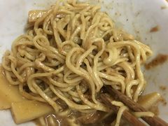 -松树干拌面店