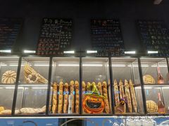 面包甜点陈列柜-大小咖啡 BigSmallCoffee(麦子店)