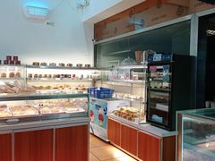 面包甜点陈列柜-绿叶居烘焙·面包·蛋糕(富都店)