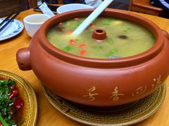 鸡纵煲鸡汤-龙姐私房菜(和顺古镇店)