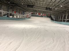 -乔波室内滑雪场