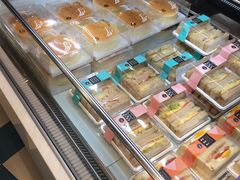 -85度C(生甜甜圈研究工坊·上海平凉店)