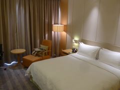 -南阳建业森林半岛假日酒店