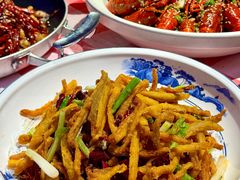 -肥小宝·金牌油焖大虾(襄阳龙虾地标店)