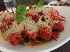 -扒虾小妹儿麻辣海鲜(宏图街店)