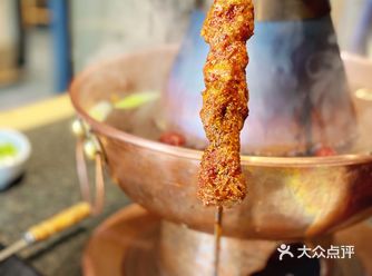 嫩与韧的极限反差下，简直爱了。传统手切鲜羊肉