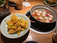 泉水肉丸子嫩豆苗-吃饭皇帝大(长宁龙之梦店)