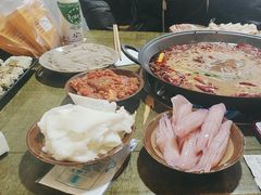 -黄潇洒老火锅(九眼桥宏济巷店)