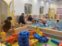-乐之童成长中心(颍州万达店)