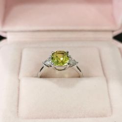 -威德钻石-克拉钻大本营(南京东路店)