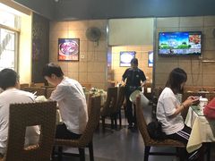大堂-昱龙大盆牛蛙馆(三兴街总店)