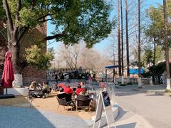 -J Create城市露营咖啡·简餐·宠物(上海动物园店)