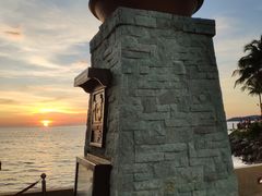 -Sunset Bar(丹绒亚路香格里拉店)
