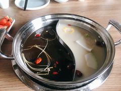 鸳鸯锅-盛武肥牛·清真海鲜火锅(昆区店)