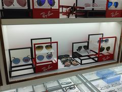 -翰佐蔡司小乐圆·依视路星趣控·暴龙眼镜折扣店