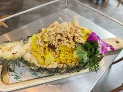 -Chom Cafe and Restaurant