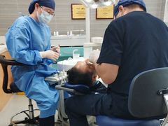 -上海仁爱医院口腔科 · 种植