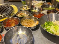 -GOGIYA·咕叽吖韩国传统烤肉店(东方新天地店)