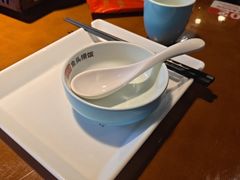 -魏铭鱼头捞饭(晋阳路店)