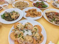 -鹏城人家海鲜酒家·23年老字号(较场尾店)