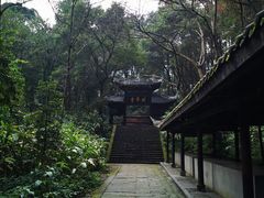 -峨眉山报国寺
