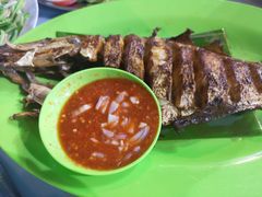 -明记烧鱼美味店