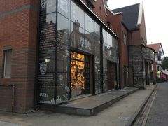 -钟书阁(松江泰晤士小镇店)