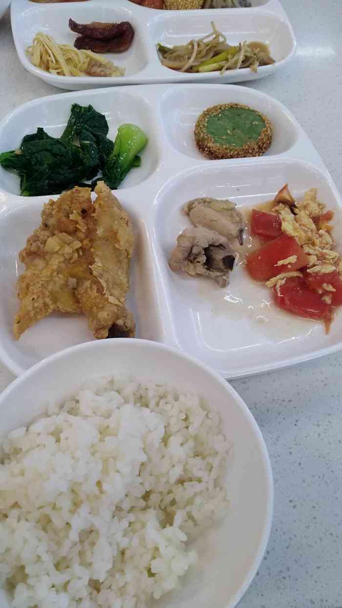 山东财经大学-第1食堂-"90一餐一楼的西北拉面真的肥肠好吃,不论.