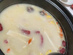 -三人行骨头王火锅(长寿店)