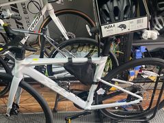 -道路口单车爱瓦士dahon大行