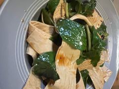 -蜗牛的家旅行主题云南菜餐厅.小酒馆(护国寺店)