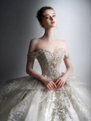 -PAI婚纱礼服设计馆【大牌租赁/高级定制】