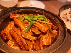 支竹牛腩煲-来龙里 精致 东南亚餐室(万象城店)