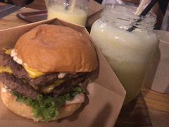 -BURGER BRO'S