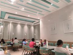 大堂-姚姚酸菜鱼·金戈戈香港豉油鸡(喜荟城联名店)