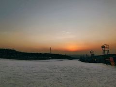 -采薇庄园四季滑雪场