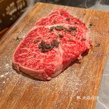 和牛烤肉天花板！肉质鲜嫩多汁，口感极佳。在这里