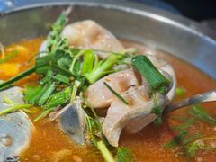 -野山舂·贵州现舂酸汤火锅(鸿通城店)